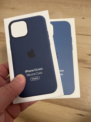 Elbląg Etui plecki silikonowe z MagSafe nowe nie używane 2 sztuki iPhone 13 mini cena dotyczy 2 sztuk