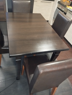 Elbląg 🎉 Okazja! Wersalka, stół drewniany, krzesła, półki na ścianę i dywan &ndash; wszystko w świetnym