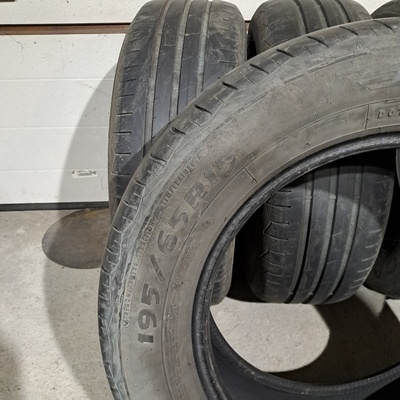 Elbląg Opony letnie Dębica 195/65 R15 w dobrym stanie
Cena za komplet 200zł
W razie potrzeby mogę je zabrać do