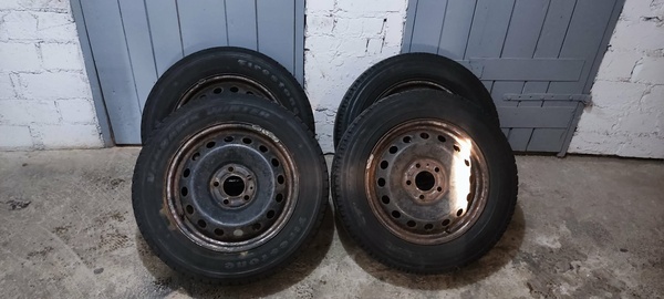 Elbląg Sprzedam koła zimowe do opel vivaro /renault trafic 205/65/16C