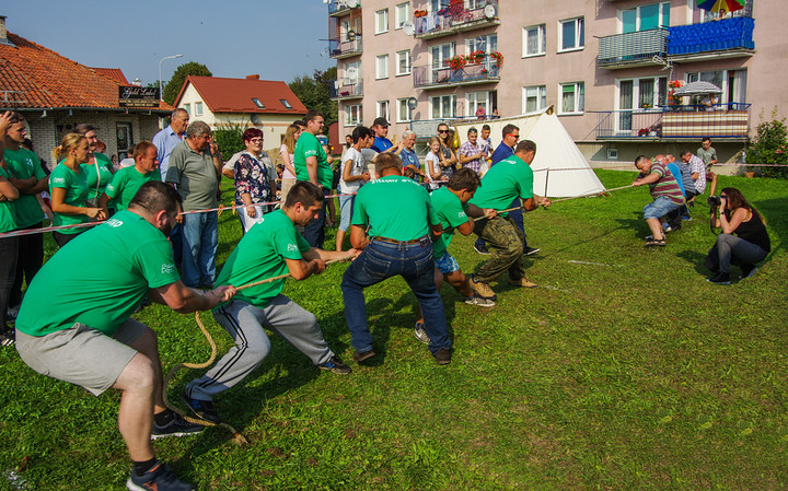 Tak się zapierali, aż się poprzewracali.