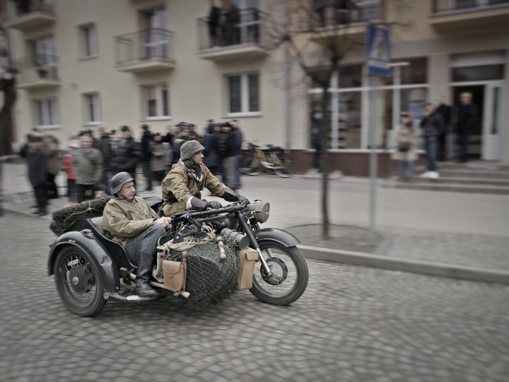 "Podróż w czasie - 72 lata wcześniej"