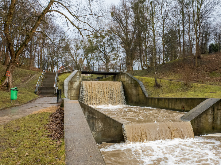 Elbląska "Niagara" cała brudna.