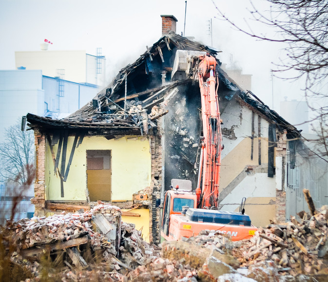 ..z pyłu powstało i w pył się obróci..