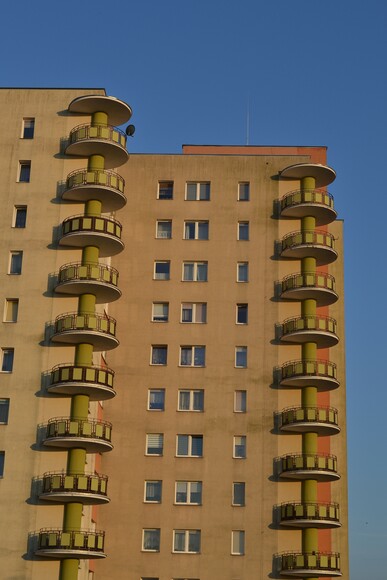 Nie wiem, jak Wy, ale ja ciągle oglądam się....