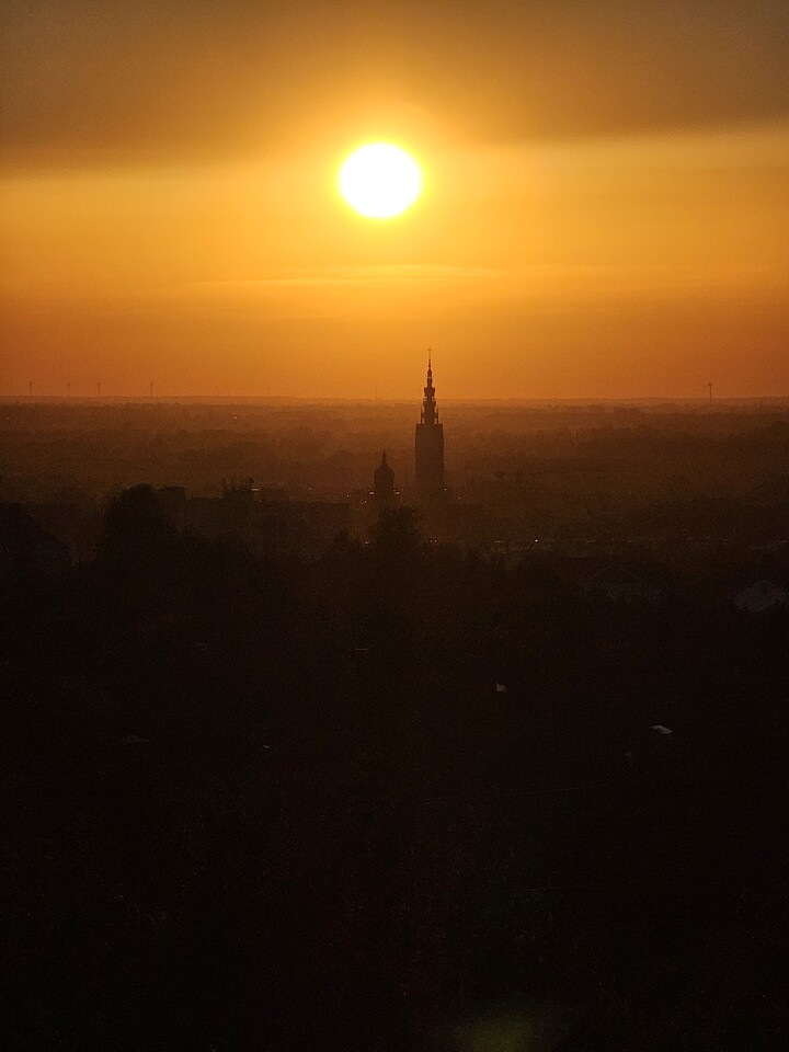 Stare Miasto w złotej godzinie