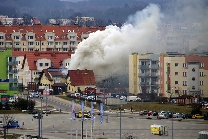 Pożar na Żyrardowskiej. Niedziela 2013-03-09 godz. 8.20. Pożar na ul. Żyrardowskiej