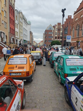 Maluchów rzędy dwa