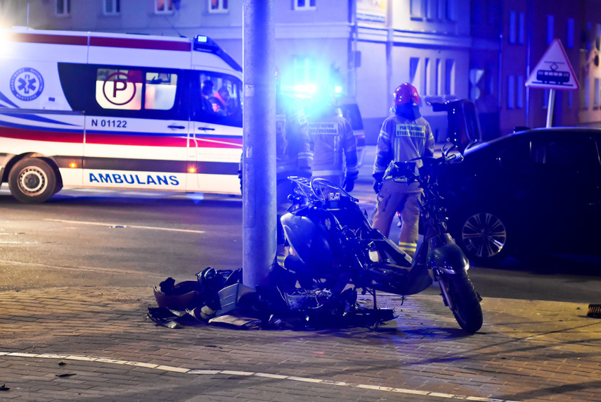 Zderzenie skutera z bmw na ul. Płk. Dąbka zdjęcie nr 237386