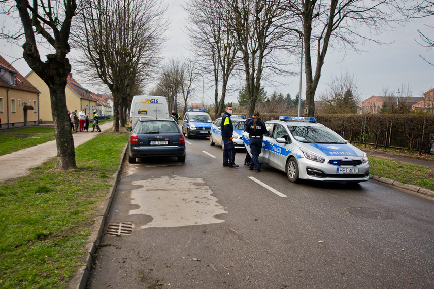 Elbląg Zderzenie trzech aut, sprawca miał 2,5 promila i był poszukiwany