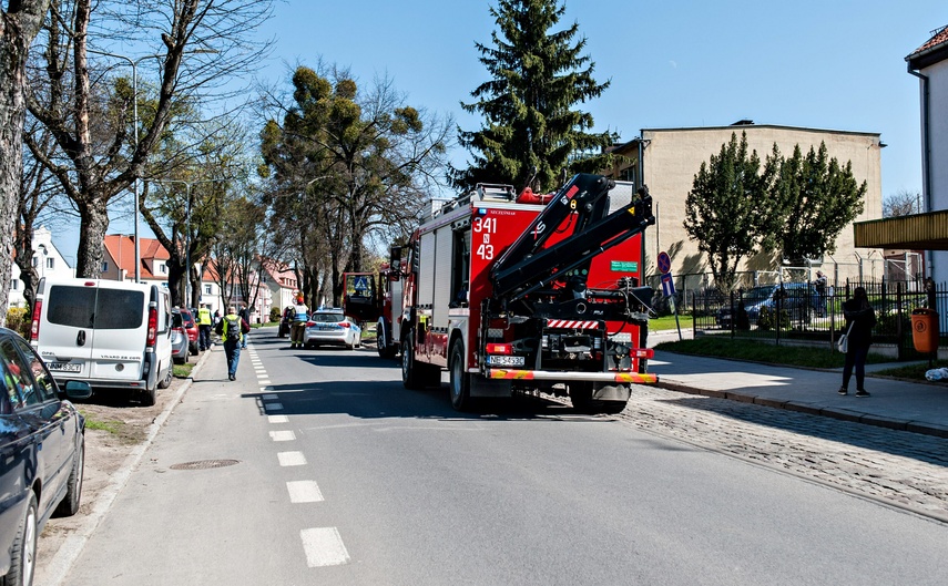  Cofając potrącił kobietę zdjęcie nr 238199