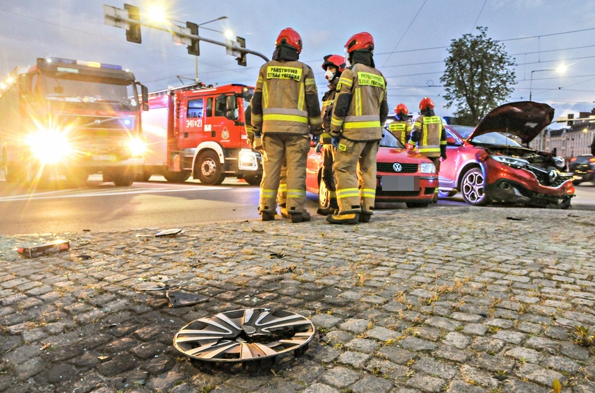  Kolejne zderzenie przy szkole muzycznej zdjęcie nr 239276