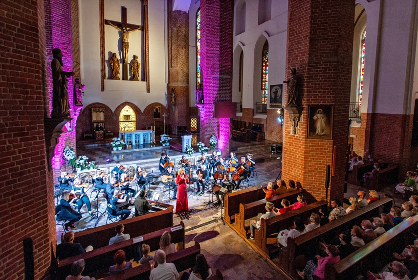 O miłości w katedrze zdjęcie nr 243458