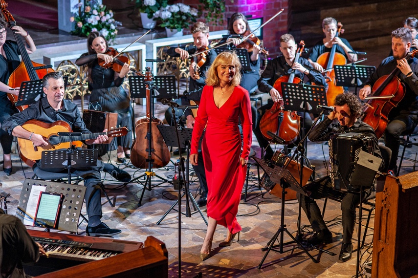 O miłości w katedrze zdjęcie nr 243452