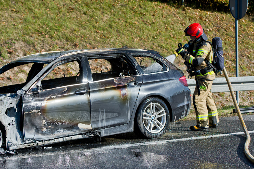 Bmw spłonęło na S7 zdjęcie nr 249684