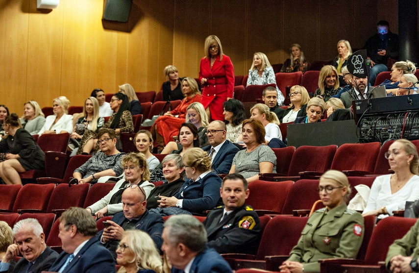 Połączyć wyobraźnię i wiedzę. Obchody Dnia Edukacji Narodowej zdjęcie nr 250030