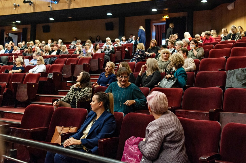 Połączyć wyobraźnię i wiedzę. Obchody Dnia Edukacji Narodowej zdjęcie nr 250028