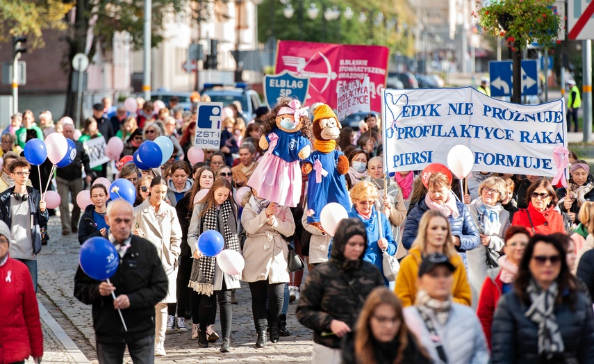 Kochają życie i pokazują to innym. Marsz Amazonek w Elblągu zdjęcie nr 250305