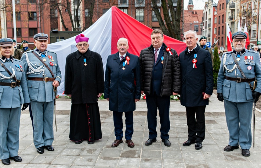 Narodowe Święto Niepodległości w Elblągu. "Pokazujemy ciągłość naszej historii" zdjęcie nr 251738