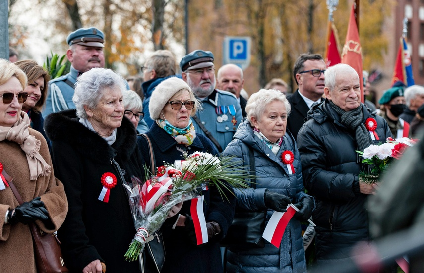 Narodowe Święto Niepodległości w Elblągu. "Pokazujemy ciągłość naszej historii" zdjęcie nr 251724