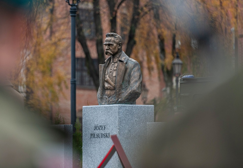 Narodowe Święto Niepodległości w Elblągu. "Pokazujemy ciągłość naszej historii" zdjęcie nr 251746