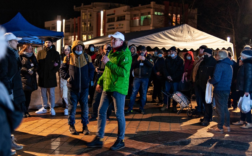 „Nie jesteś sam”, czyli wigilia na placu Dworcowym zdjęcie nr 253402