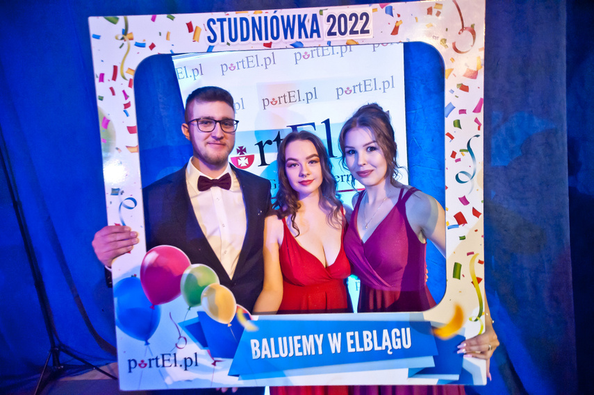 Studniówka I LO. „To jest wyjątkowy bal” zdjęcie nr 255117