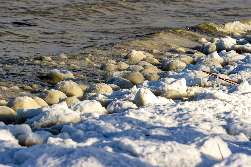 Lodowe kule nad Zalewem zdjęcie nr 255208