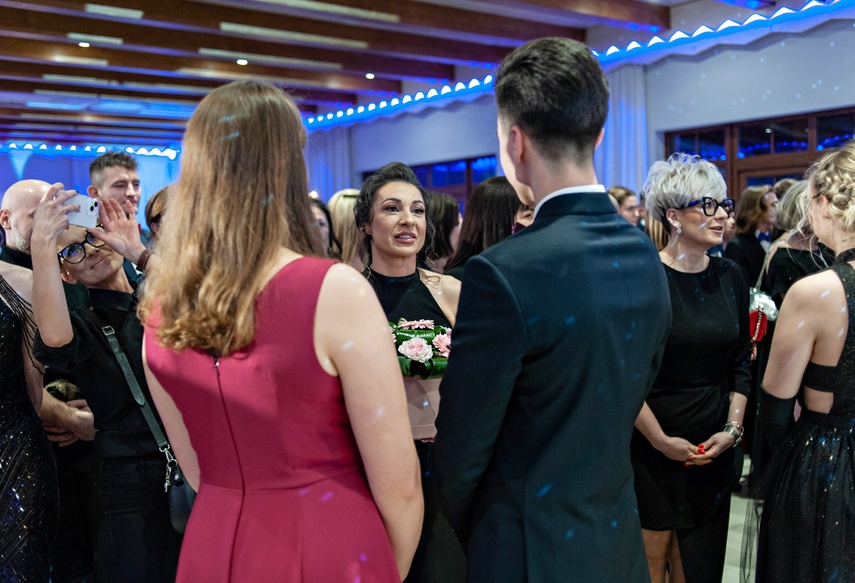 Ta noc należała do nich zdjęcie nr 256011