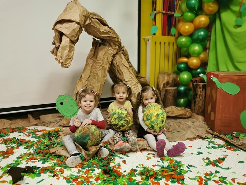 Taka lekcja prehistorii tylko w Żłobku i Przedszkolu Mały Europejczyk w Elblągu zdjęcie nr 256247