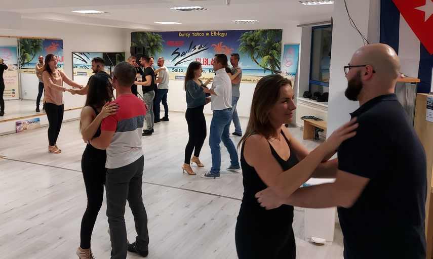 Zakochaj się w tańcu w szkole Salsa Elbląg! zdjęcie nr 256267