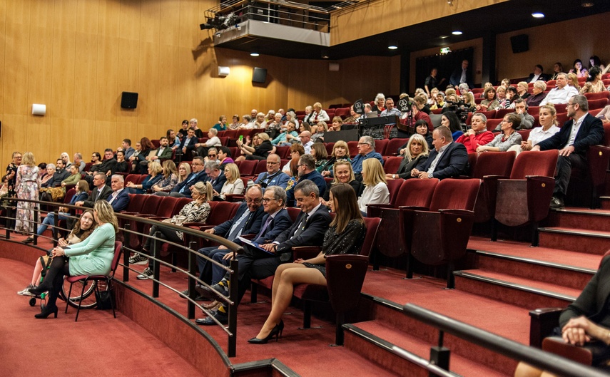 Aleksandry rozdane, czyli teatr jak wspólnota zdjęcie nr 257839