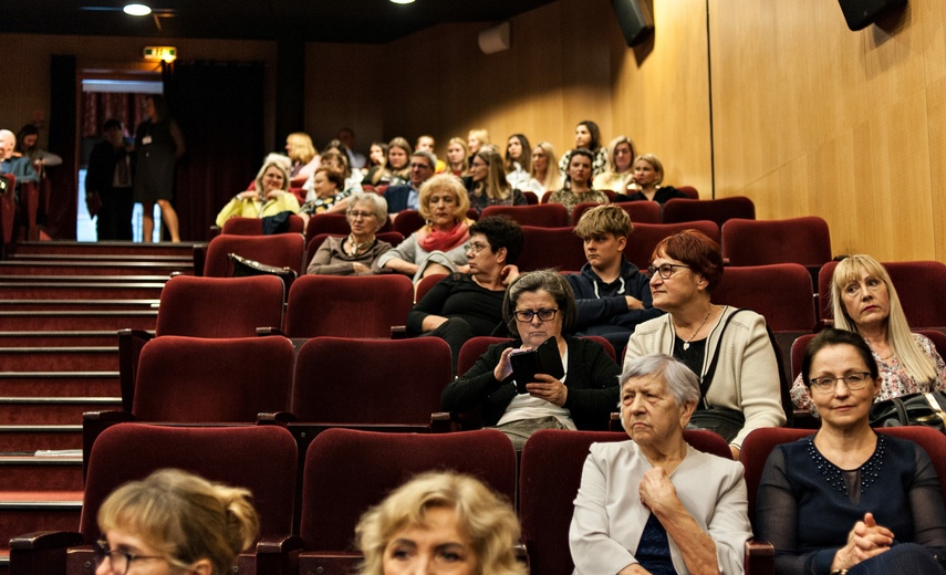 Aleksandry rozdane, czyli teatr jak wspólnota zdjęcie nr 257838