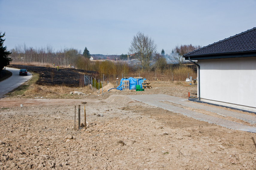 Pożar traw w Gronowie Górnym zdjęcie nr 258072