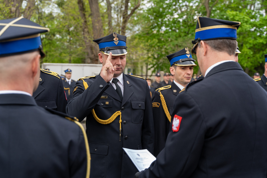 Awanse i nagrody dla strażaków zdjęcie nr 260569