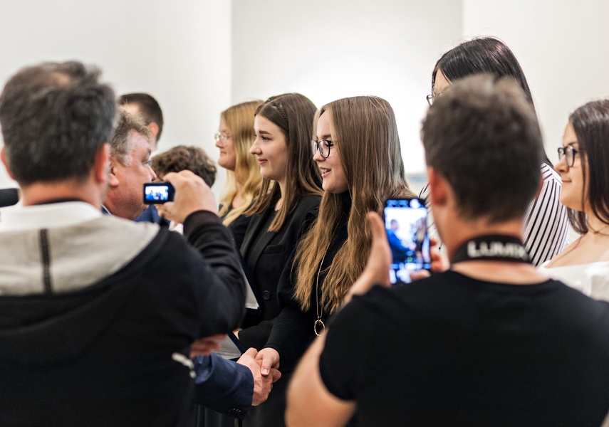 Są wspaniali i jest ich ośmioro zdjęcie nr 261365