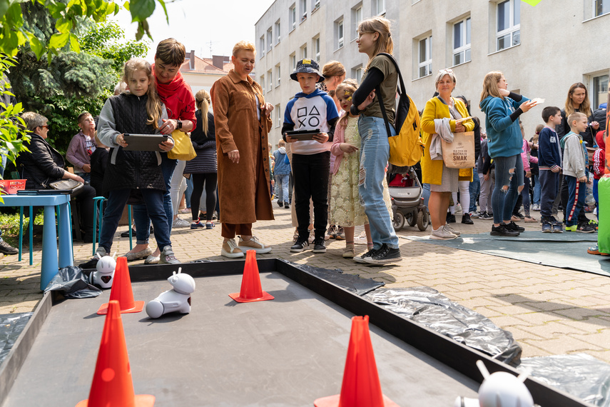 Festyn sąsiedzki z okazji Dnia Dziecka w SP 21  zdjęcie nr 261717