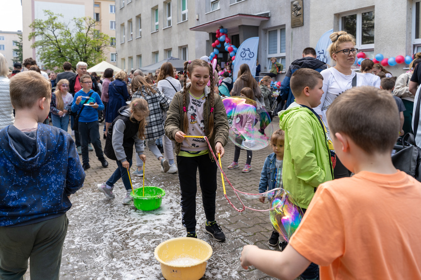 Festyn sąsiedzki z okazji Dnia Dziecka w SP 21  zdjęcie nr 261714