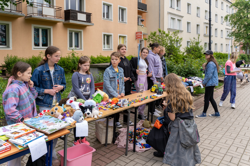 Festyn sąsiedzki z okazji Dnia Dziecka w SP 21  zdjęcie nr 261725