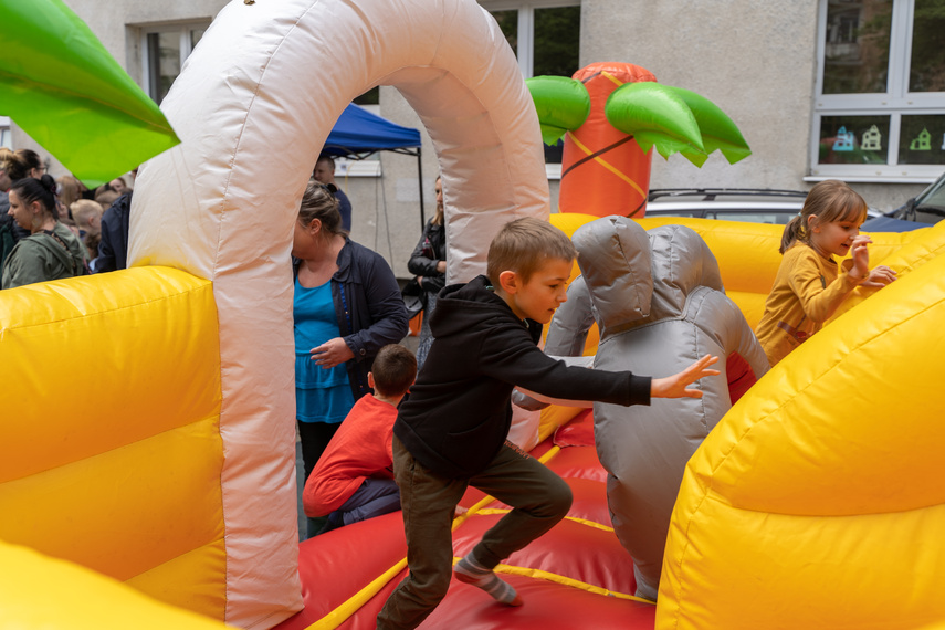 Festyn sąsiedzki z okazji Dnia Dziecka w SP 21  zdjęcie nr 261716