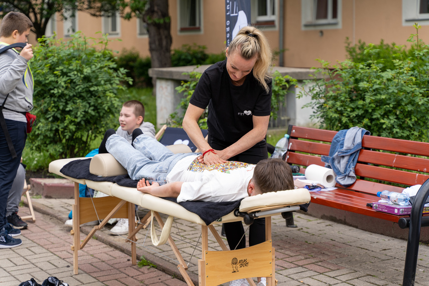 Festyn sąsiedzki z okazji Dnia Dziecka w SP 21  zdjęcie nr 261724