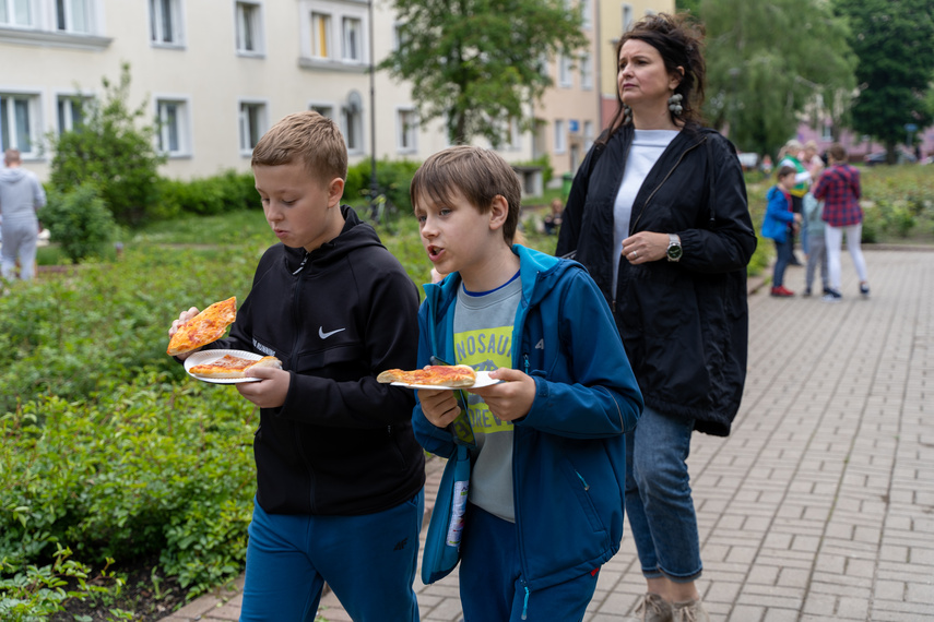Festyn sąsiedzki z okazji Dnia Dziecka w SP 21  zdjęcie nr 261727