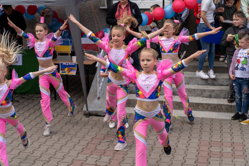 Festyn sąsiedzki z okazji Dnia Dziecka w SP 21  zdjęcie nr 261721