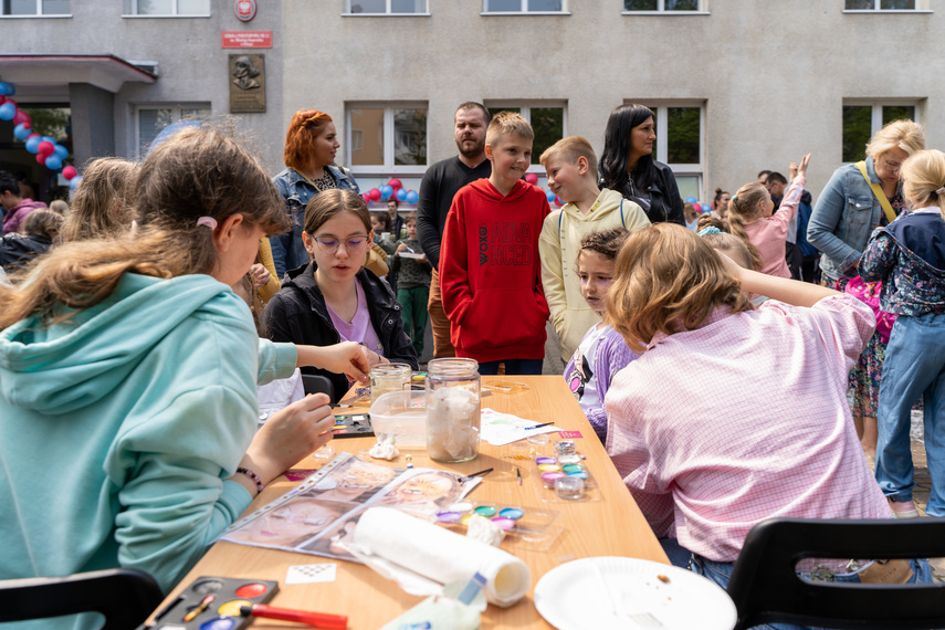 Festyn sąsiedzki z okazji Dnia Dziecka w SP 21  zdjęcie nr 261712