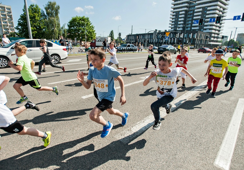 Biegowa rywalizacja pod znakiem Piekarczyka zdjęcie nr 261845