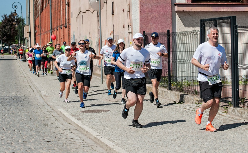 Biegowa rywalizacja pod znakiem Piekarczyka zdjęcie nr 261985