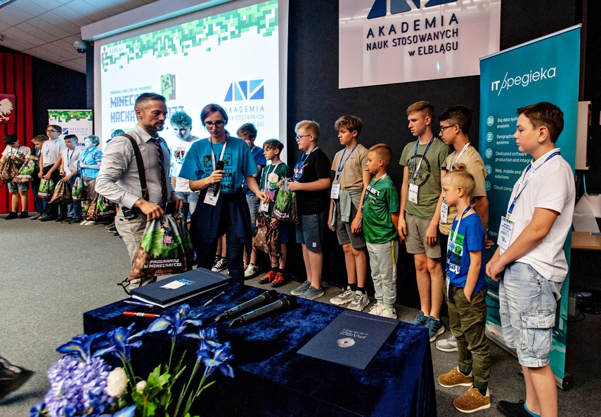 Poznaliśmy laureatów Minecraft Hackathon 2022 zdjęcie nr 262721