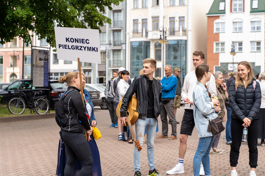 Pielgrzymi wyruszyli na Jasną Górę po raz trzydziesty zdjęcie nr 265945