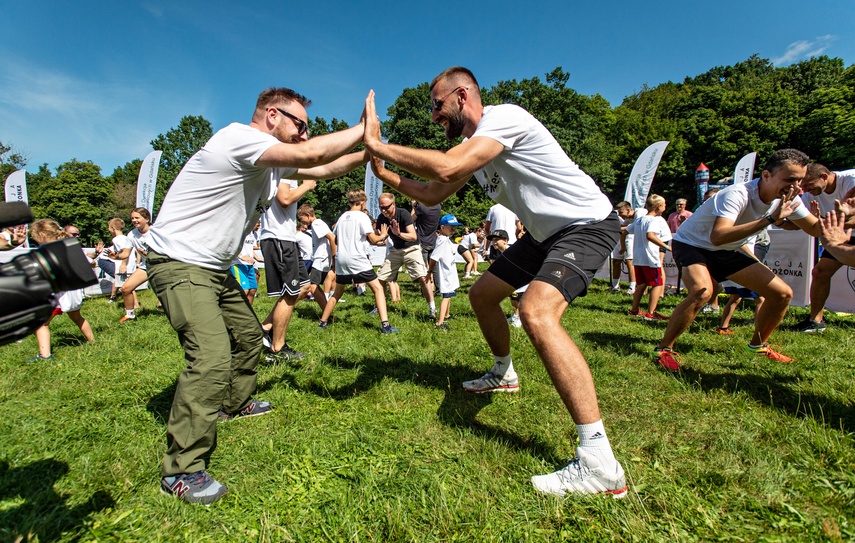 Mistrzowski trening w lesie zdjęcie nr 266690