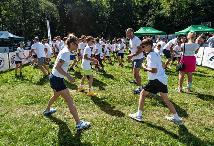 Mistrzowski trening w lesie zdjęcie nr 266694